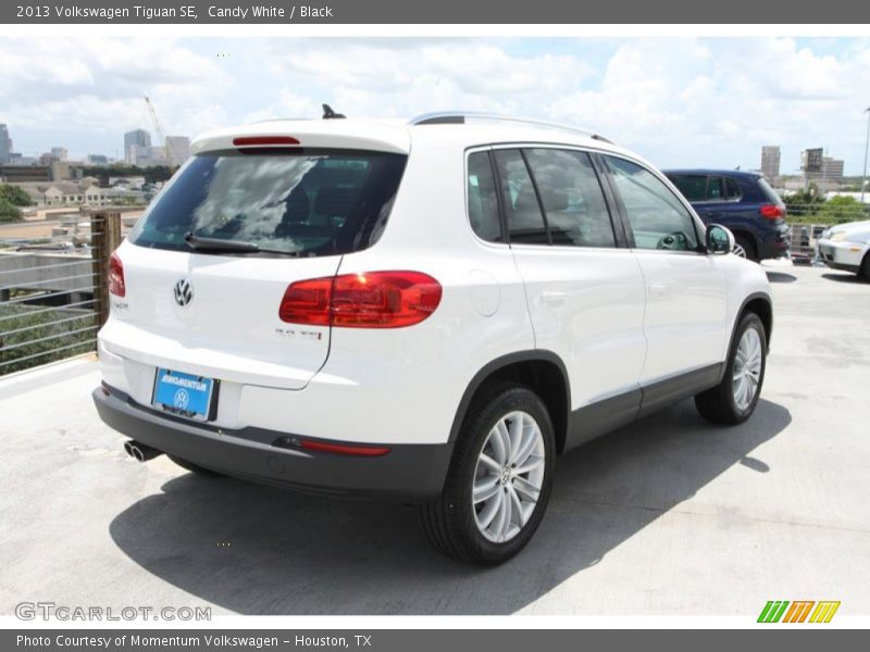 Candy White / Black 2013 Volkswagen Tiguan SE