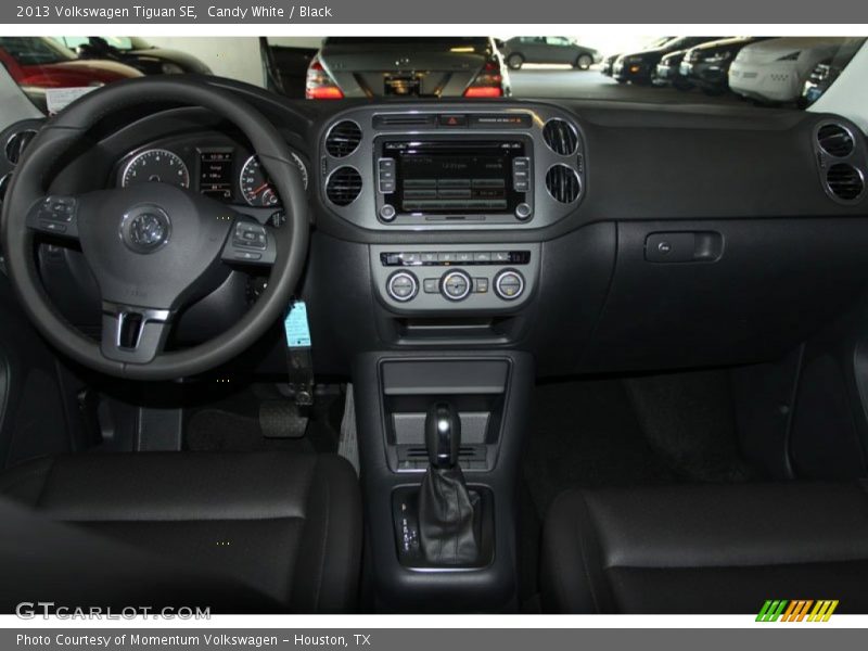 Candy White / Black 2013 Volkswagen Tiguan SE