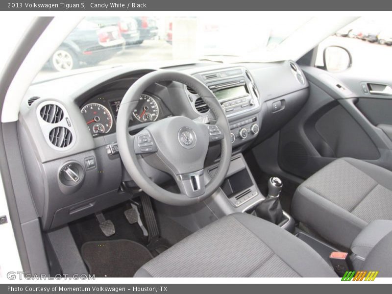 Candy White / Black 2013 Volkswagen Tiguan S