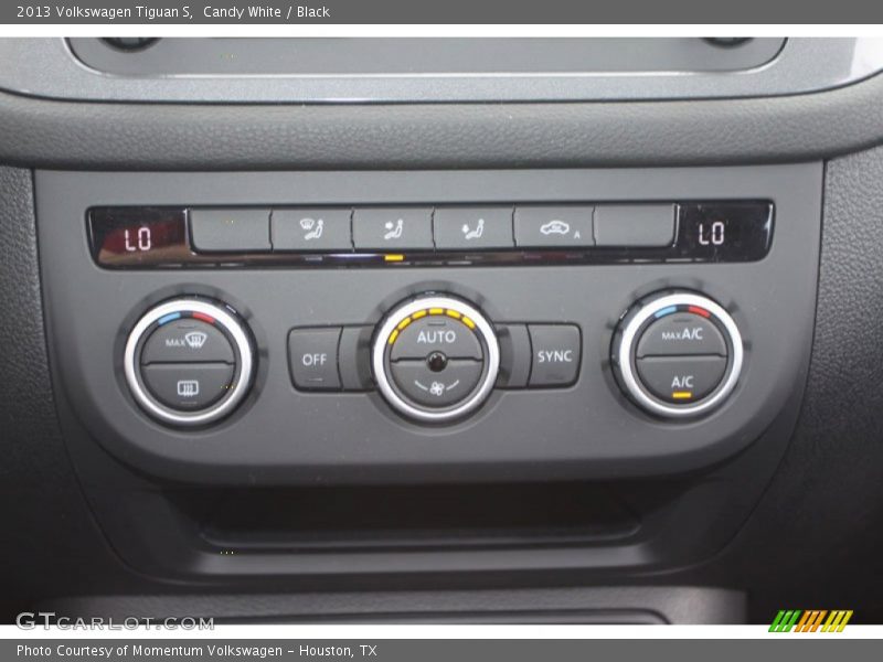 Candy White / Black 2013 Volkswagen Tiguan S