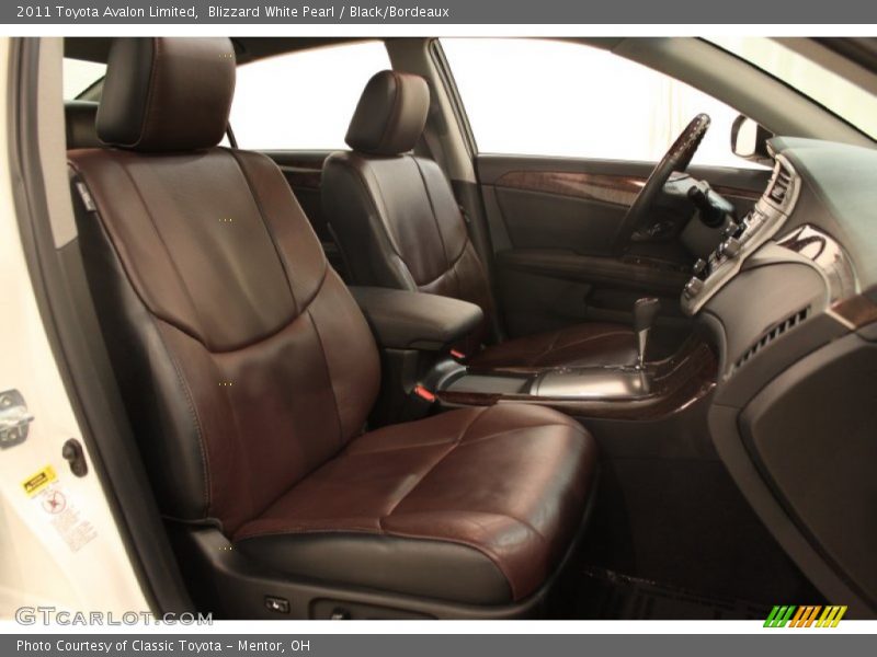 Blizzard White Pearl / Black/Bordeaux 2011 Toyota Avalon Limited