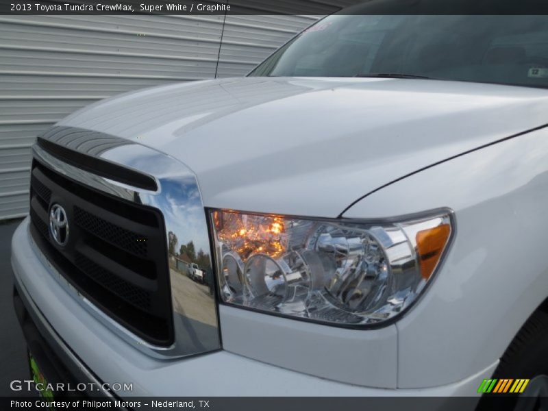 Super White / Graphite 2013 Toyota Tundra CrewMax