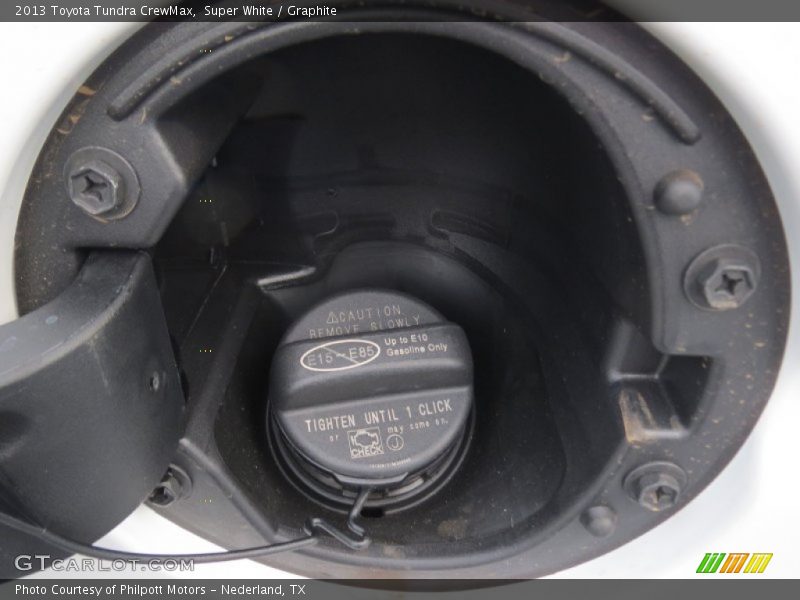 Super White / Graphite 2013 Toyota Tundra CrewMax