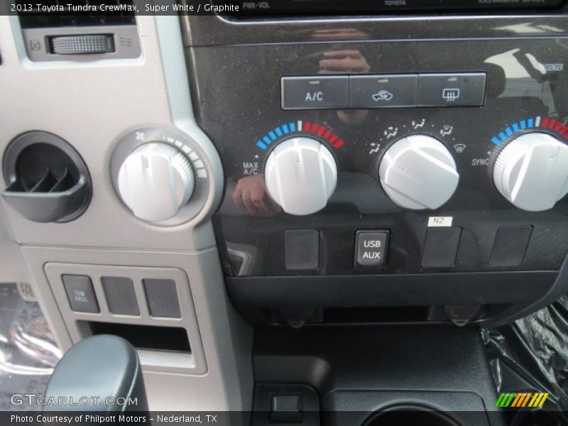 Super White / Graphite 2013 Toyota Tundra CrewMax