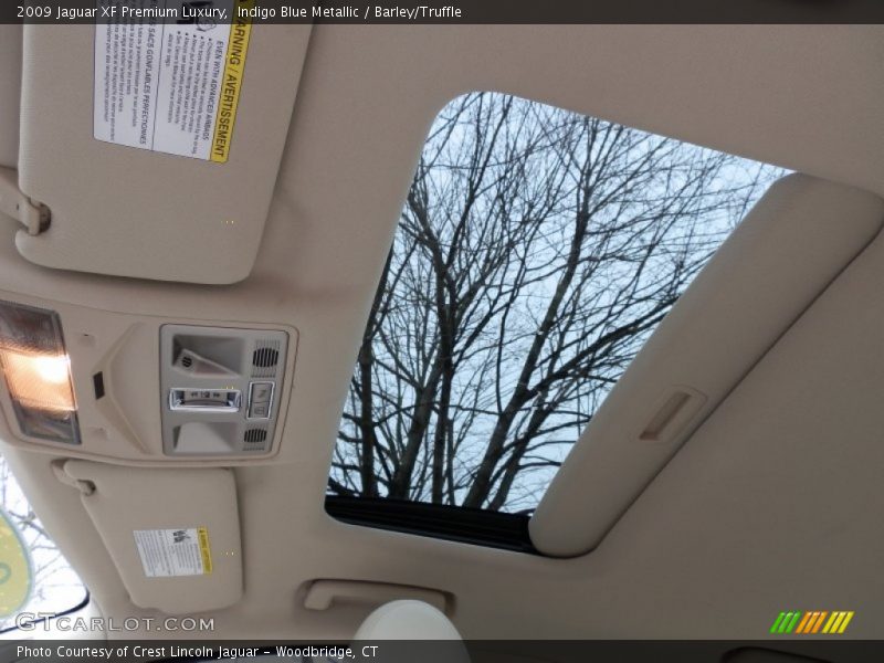 Indigo Blue Metallic / Barley/Truffle 2009 Jaguar XF Premium Luxury