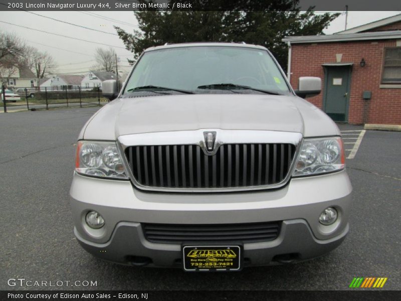 Silver Birch Metallic / Black 2003 Lincoln Navigator Luxury 4x4