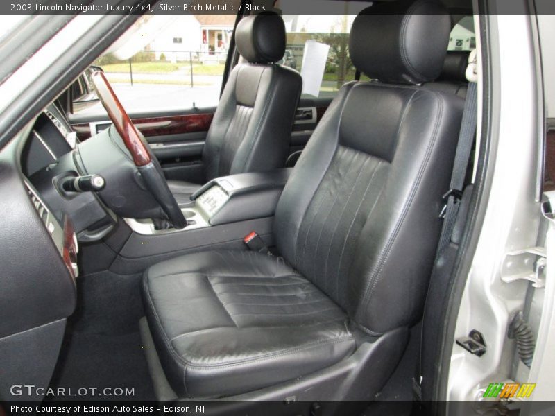 Silver Birch Metallic / Black 2003 Lincoln Navigator Luxury 4x4