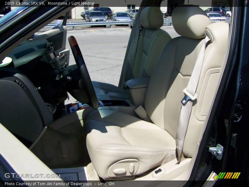 Moonstone / Light Neutral 2005 Cadillac SRX V6