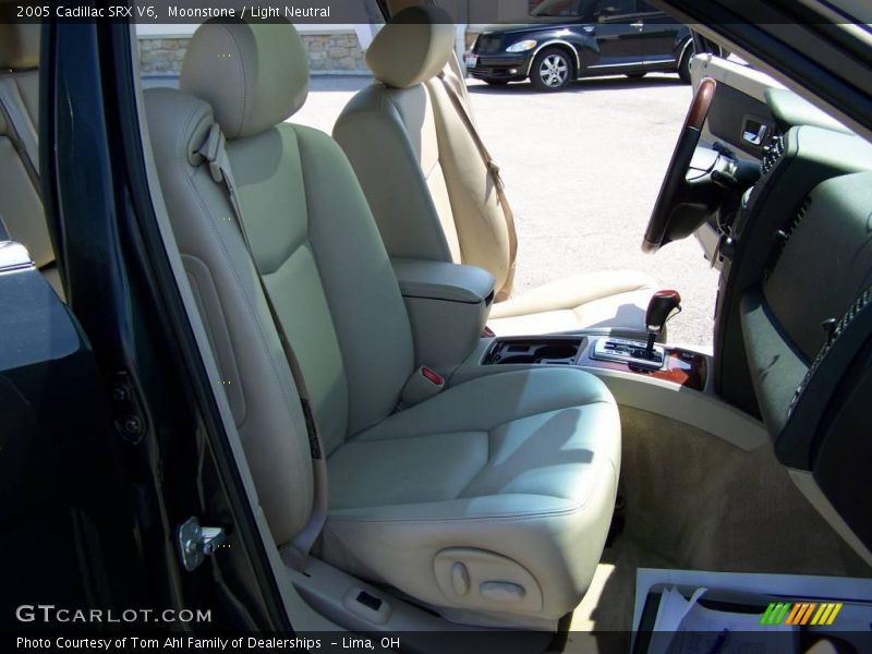 Moonstone / Light Neutral 2005 Cadillac SRX V6