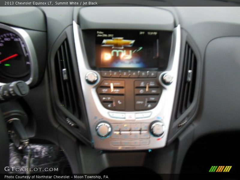Summit White / Jet Black 2013 Chevrolet Equinox LT
