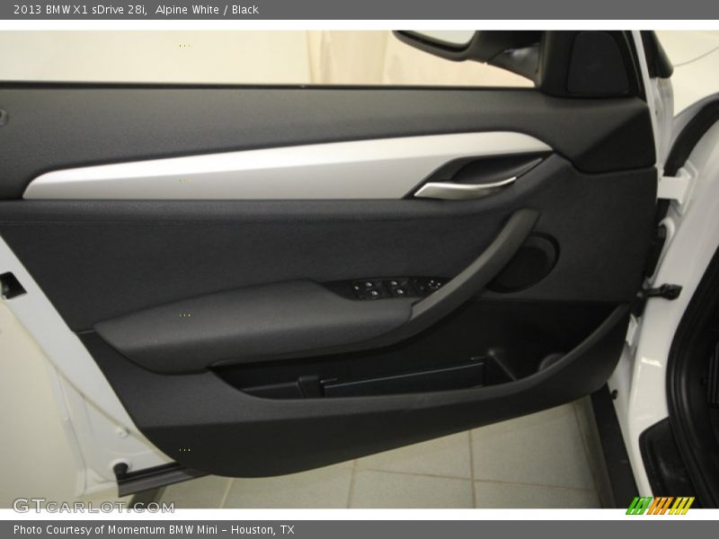 Alpine White / Black 2013 BMW X1 sDrive 28i