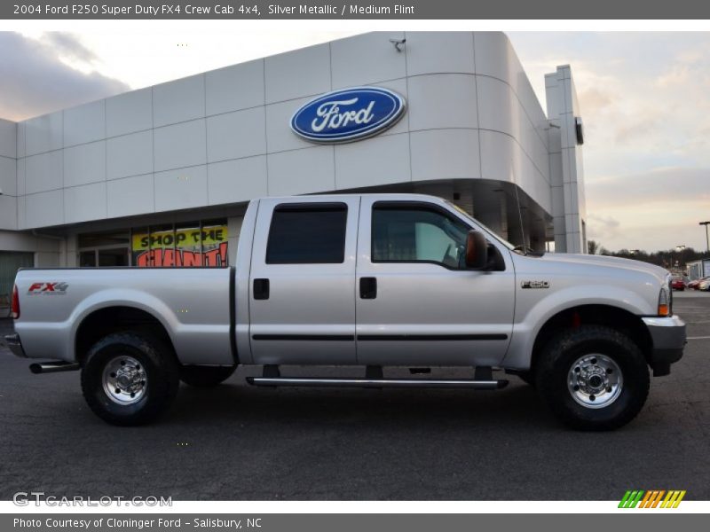 Silver Metallic / Medium Flint 2004 Ford F250 Super Duty FX4 Crew Cab 4x4