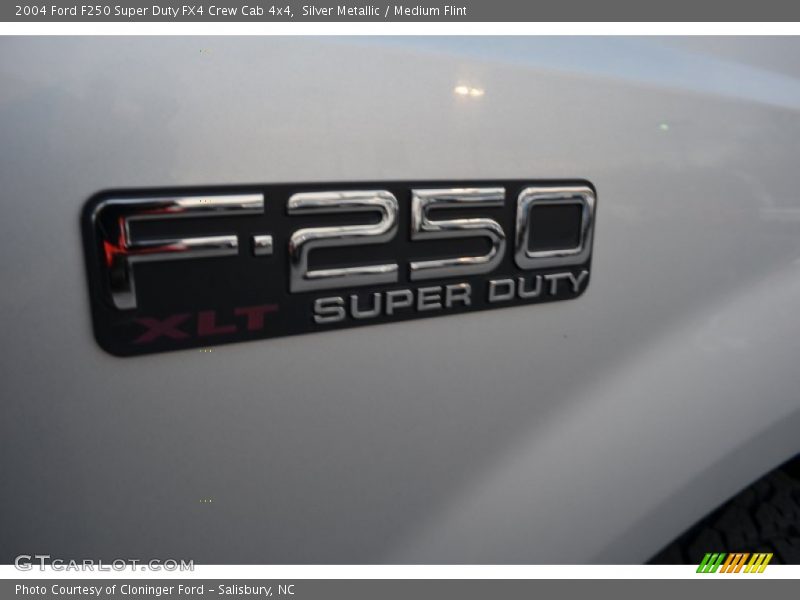 Silver Metallic / Medium Flint 2004 Ford F250 Super Duty FX4 Crew Cab 4x4