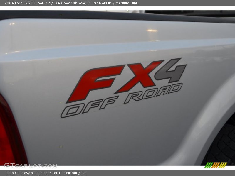 Silver Metallic / Medium Flint 2004 Ford F250 Super Duty FX4 Crew Cab 4x4