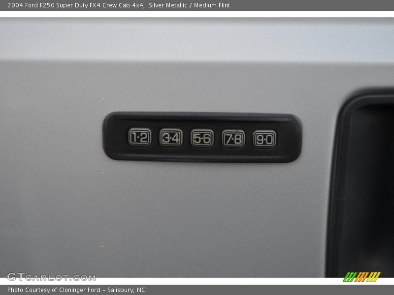 Silver Metallic / Medium Flint 2004 Ford F250 Super Duty FX4 Crew Cab 4x4