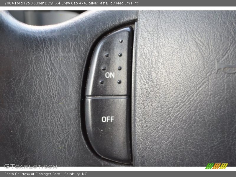 Silver Metallic / Medium Flint 2004 Ford F250 Super Duty FX4 Crew Cab 4x4