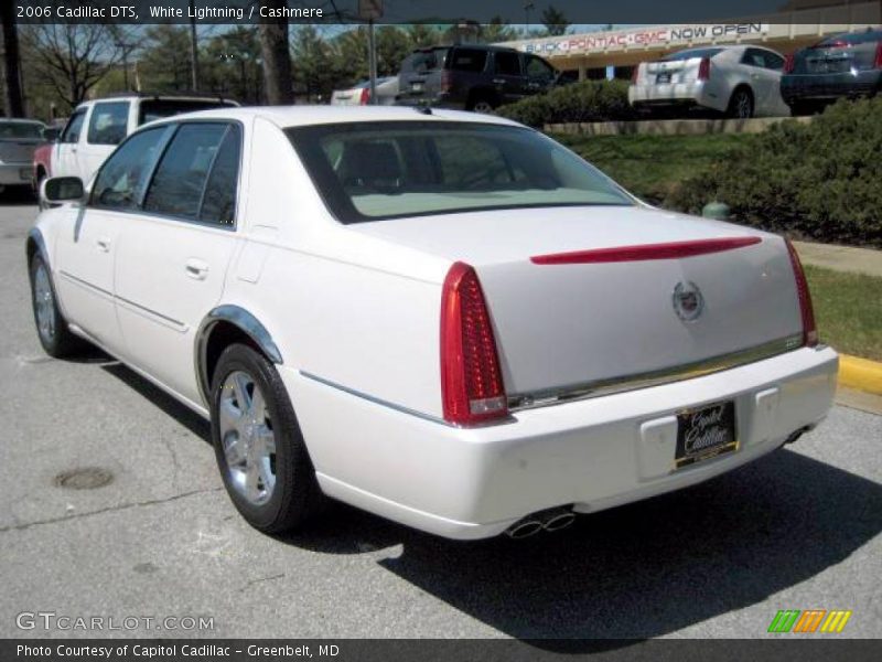 White Lightning / Cashmere 2006 Cadillac DTS