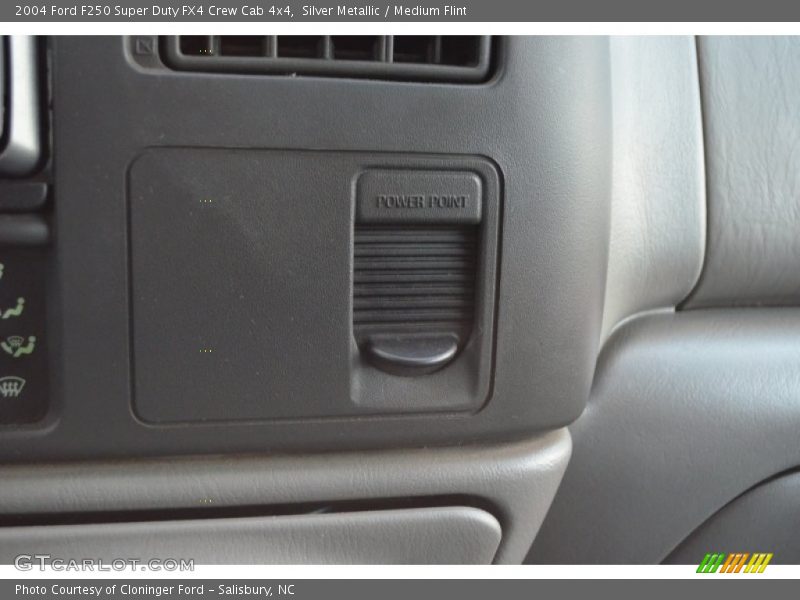 Silver Metallic / Medium Flint 2004 Ford F250 Super Duty FX4 Crew Cab 4x4