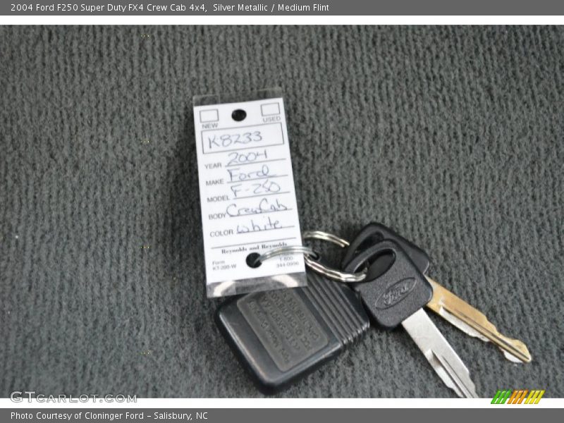 Silver Metallic / Medium Flint 2004 Ford F250 Super Duty FX4 Crew Cab 4x4