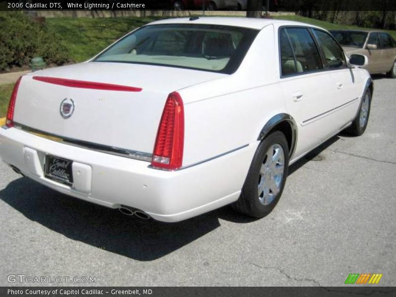 White Lightning / Cashmere 2006 Cadillac DTS