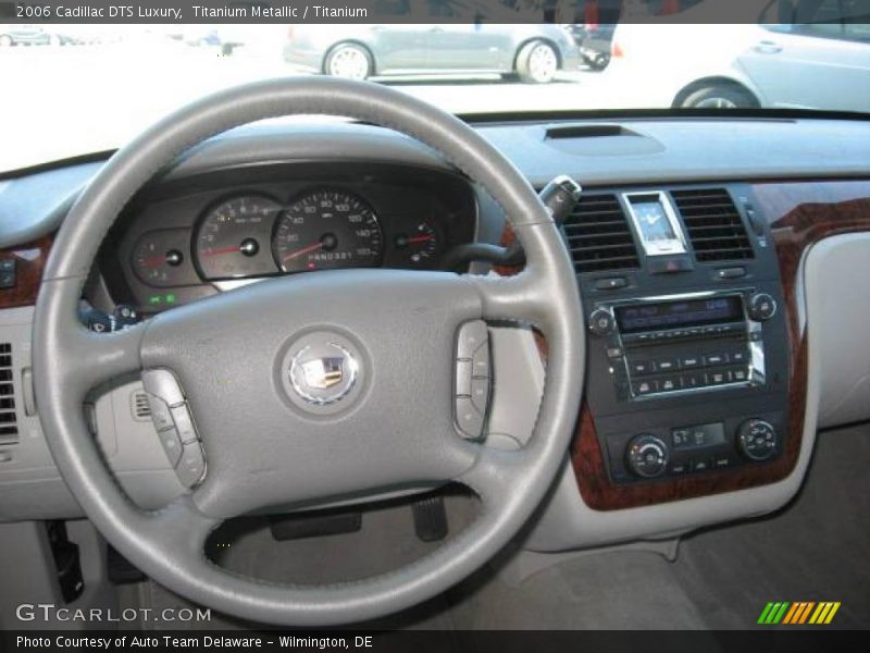 Titanium Metallic / Titanium 2006 Cadillac DTS Luxury