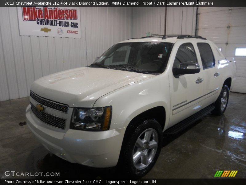 White Diamond Tricoat / Dark Cashmere/Light Cashmere 2013 Chevrolet Avalanche LTZ 4x4 Black Diamond Edition