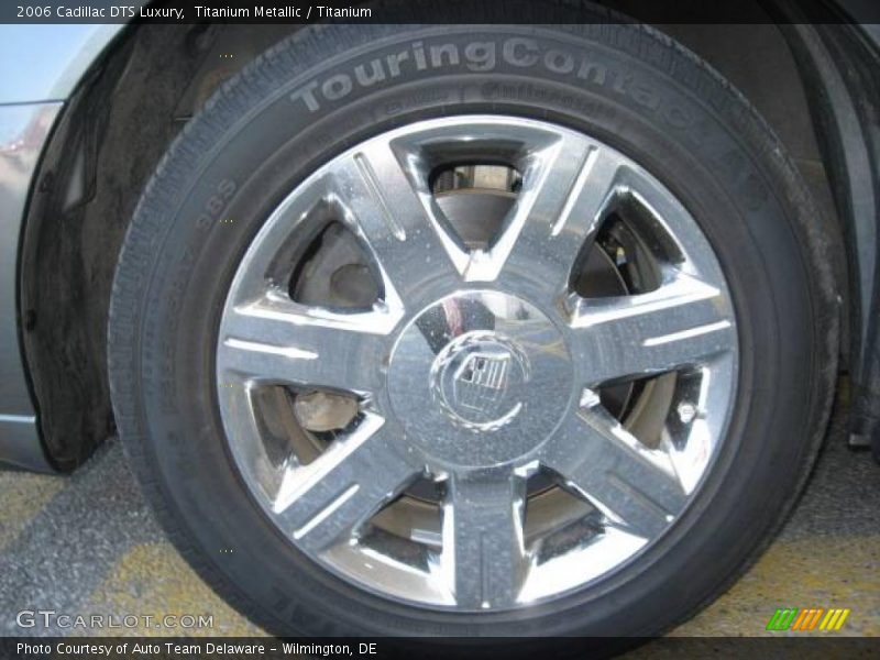 Titanium Metallic / Titanium 2006 Cadillac DTS Luxury