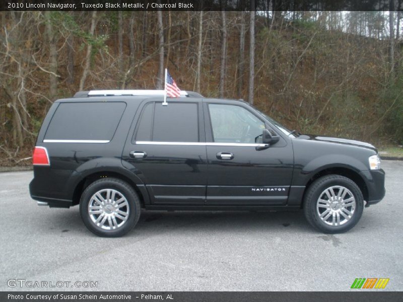 Tuxedo Black Metallic / Charcoal Black 2010 Lincoln Navigator
