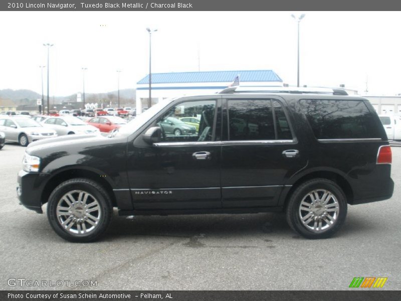 Tuxedo Black Metallic / Charcoal Black 2010 Lincoln Navigator