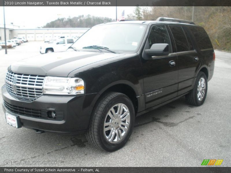 Tuxedo Black Metallic / Charcoal Black 2010 Lincoln Navigator