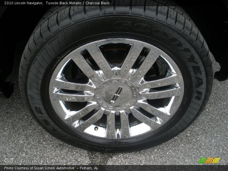 Tuxedo Black Metallic / Charcoal Black 2010 Lincoln Navigator