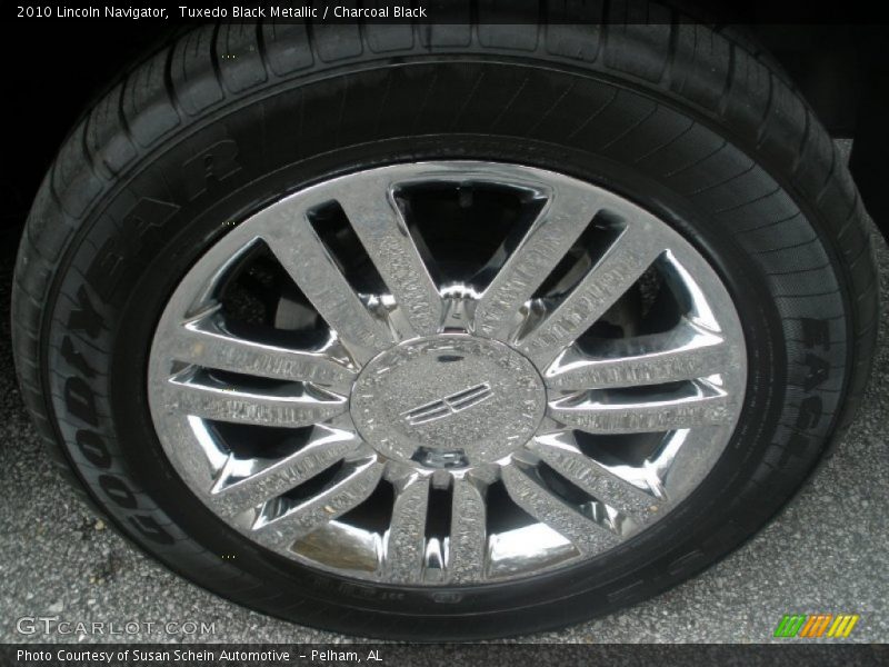 Tuxedo Black Metallic / Charcoal Black 2010 Lincoln Navigator
