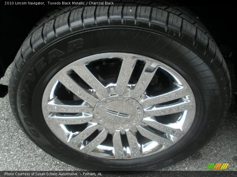Tuxedo Black Metallic / Charcoal Black 2010 Lincoln Navigator