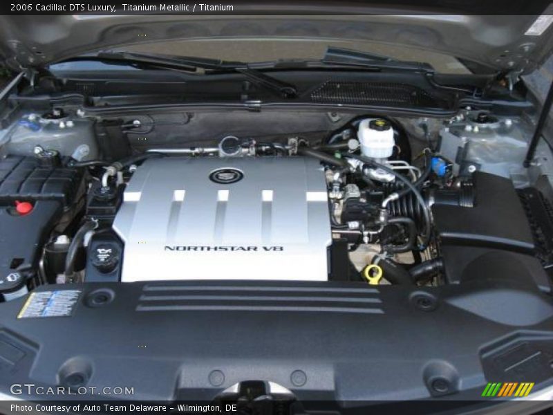 Titanium Metallic / Titanium 2006 Cadillac DTS Luxury