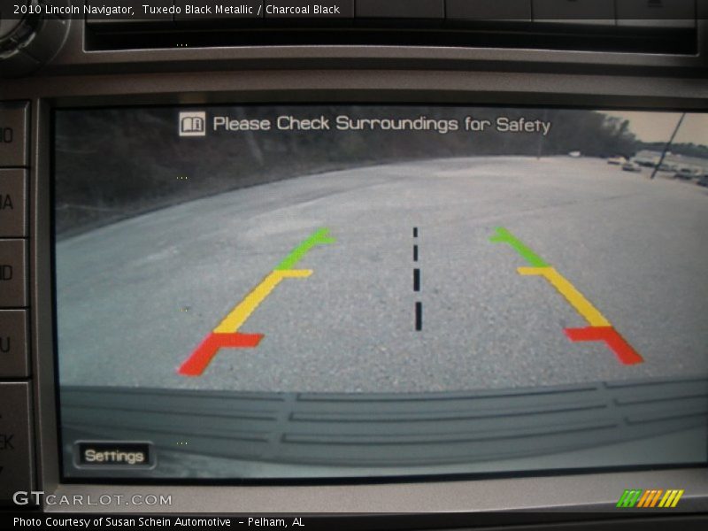 Tuxedo Black Metallic / Charcoal Black 2010 Lincoln Navigator