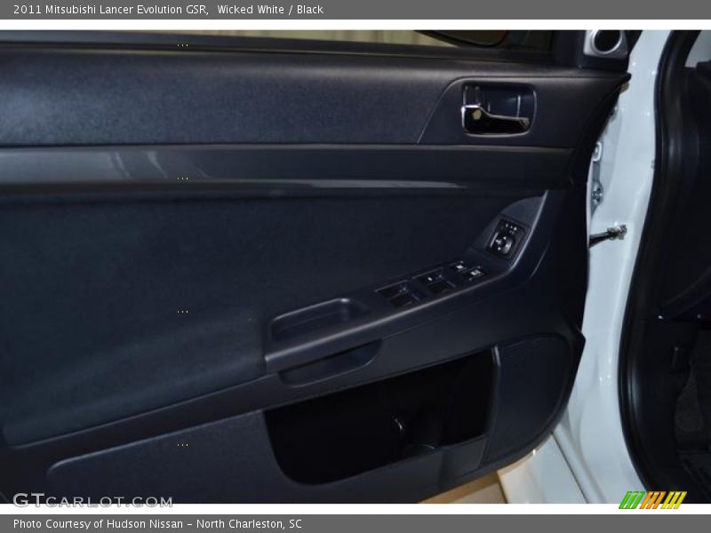 Wicked White / Black 2011 Mitsubishi Lancer Evolution GSR