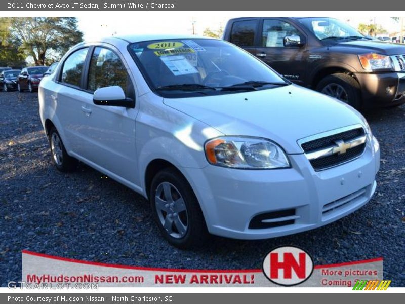 Summit White / Charcoal 2011 Chevrolet Aveo LT Sedan