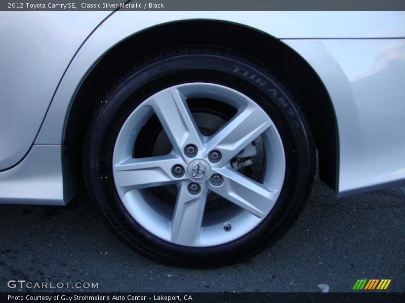 Classic Silver Metallic / Black 2012 Toyota Camry SE