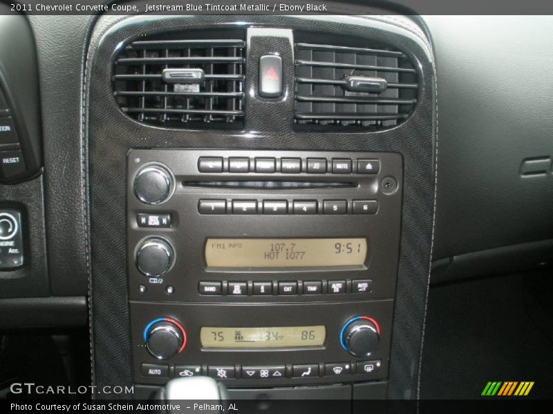 Controls of 2011 Corvette Coupe