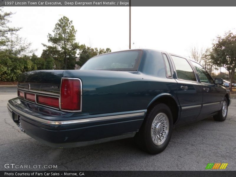 Deep Evergreen Pearl Metallic / Beige 1997 Lincoln Town Car Executive