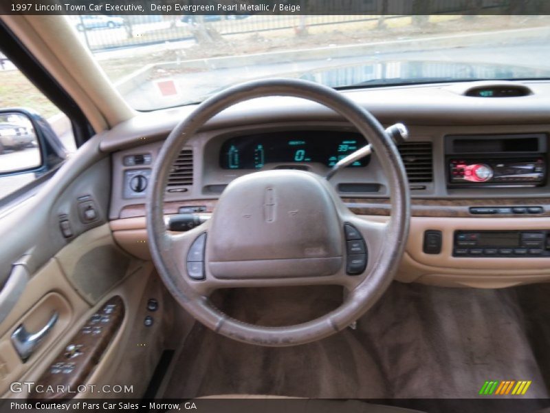 Deep Evergreen Pearl Metallic / Beige 1997 Lincoln Town Car Executive