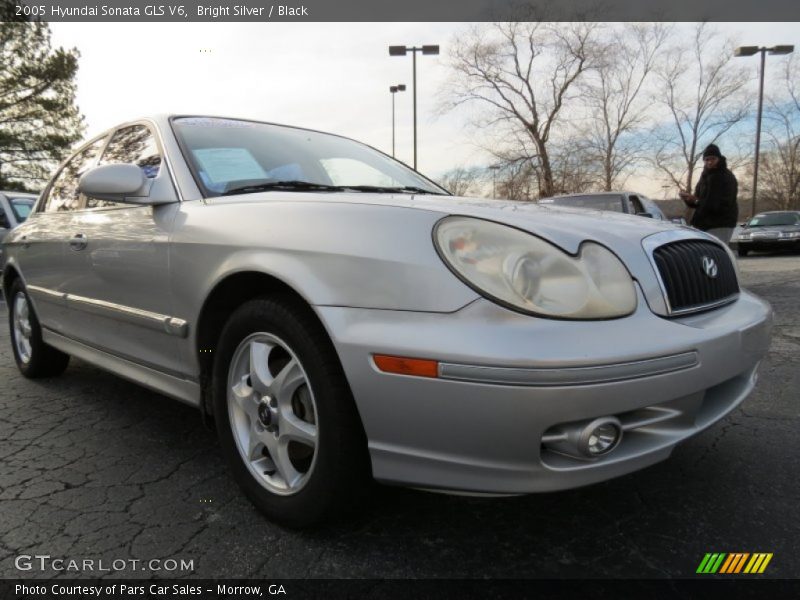 Bright Silver / Black 2005 Hyundai Sonata GLS V6