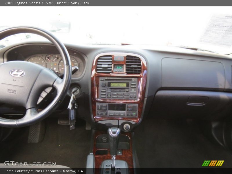 Bright Silver / Black 2005 Hyundai Sonata GLS V6