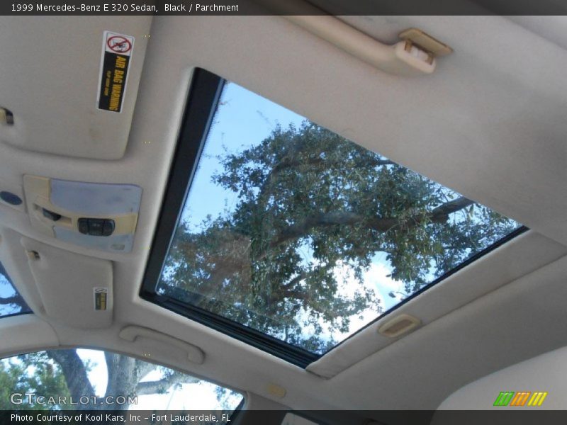 Sunroof of 1999 E 320 Sedan