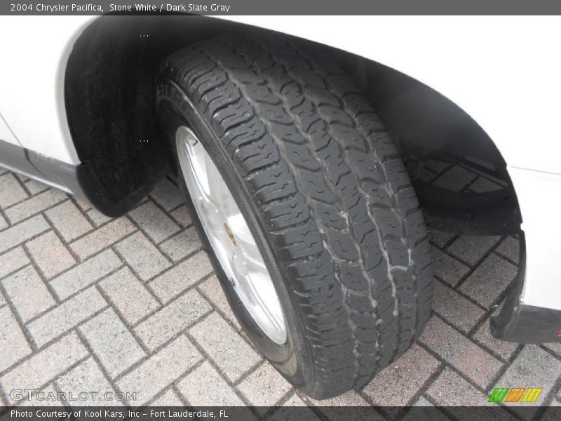 Stone White / Dark Slate Gray 2004 Chrysler Pacifica