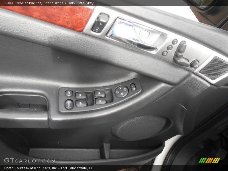 Stone White / Dark Slate Gray 2004 Chrysler Pacifica
