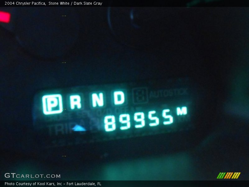 Stone White / Dark Slate Gray 2004 Chrysler Pacifica