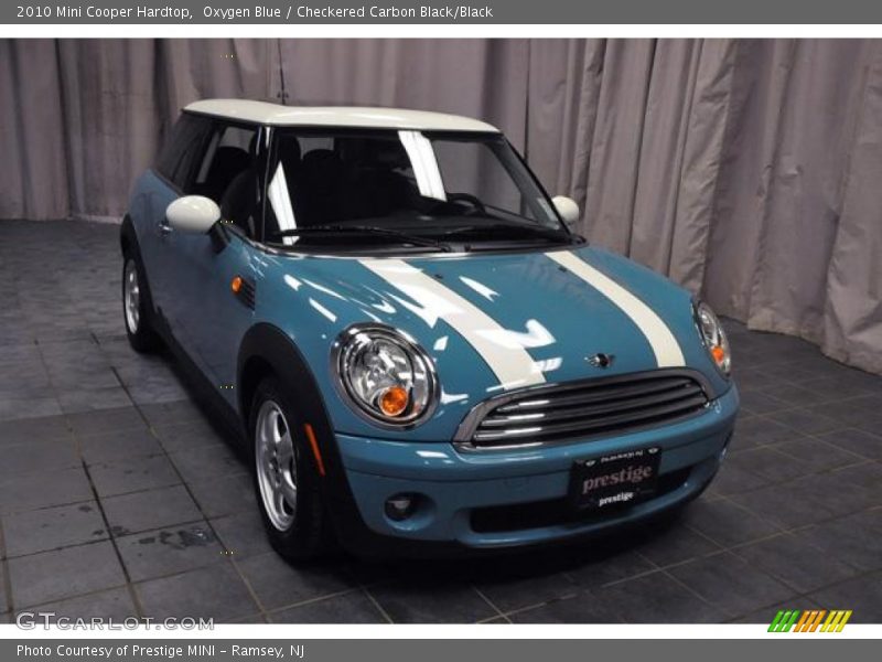 Oxygen Blue / Checkered Carbon Black/Black 2010 Mini Cooper Hardtop