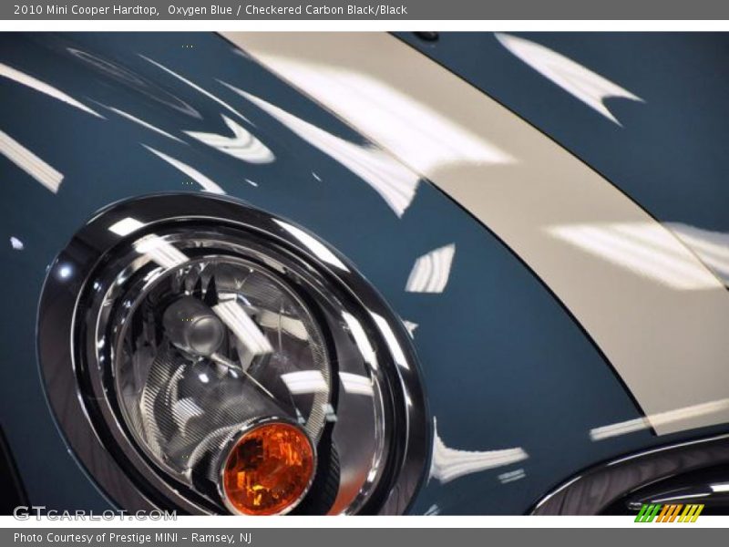 Oxygen Blue / Checkered Carbon Black/Black 2010 Mini Cooper Hardtop