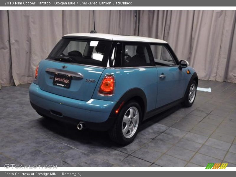 Oxygen Blue / Checkered Carbon Black/Black 2010 Mini Cooper Hardtop